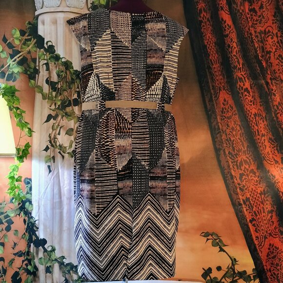 EUC: I LE New York Sze. 16W Brown & Tan Geometric Dress - Picture 2 of 5